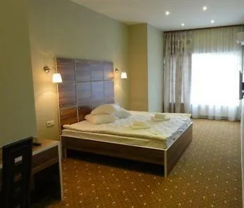 Unimars 3*